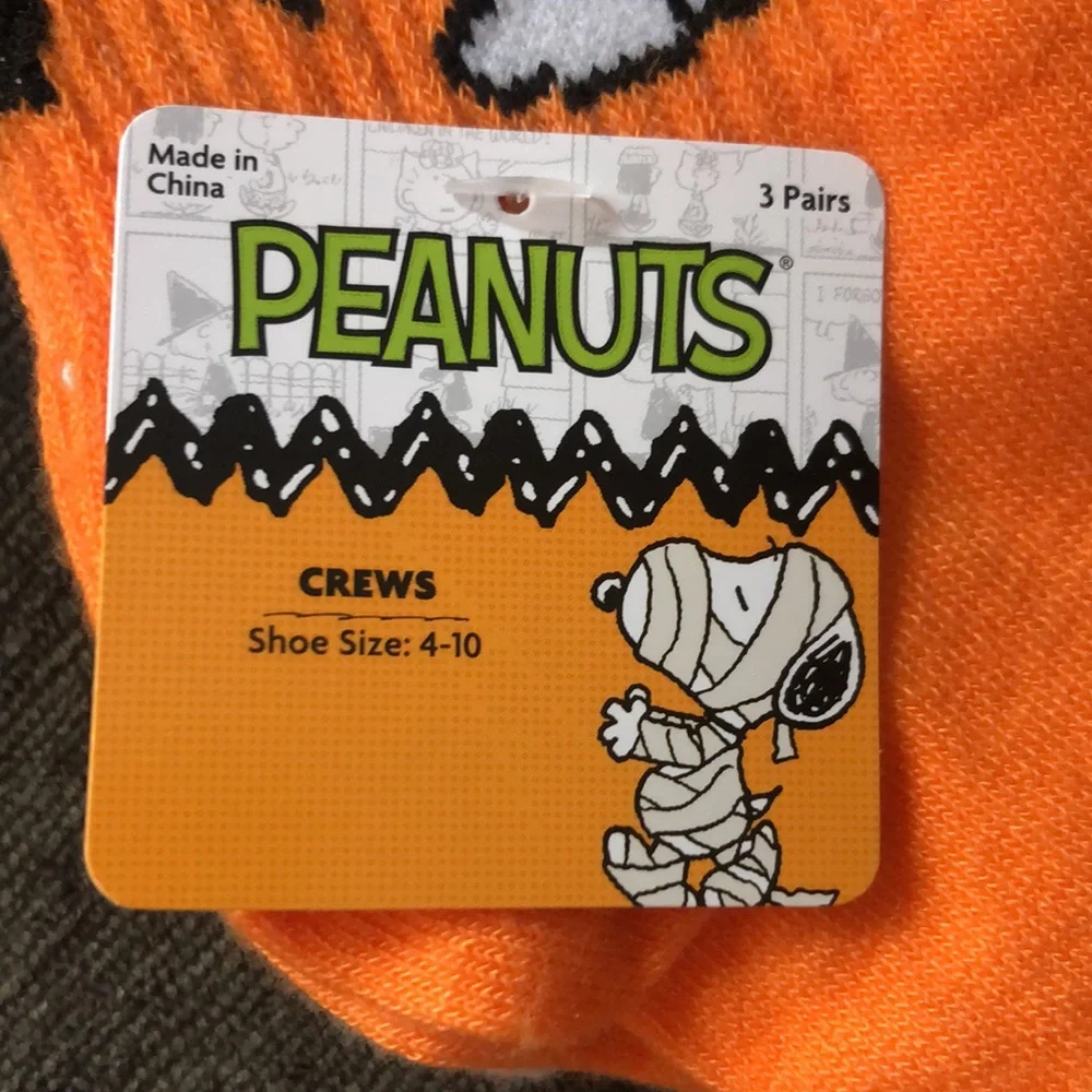 Peanuts Women’s Crew Halloween Snoopy Socks